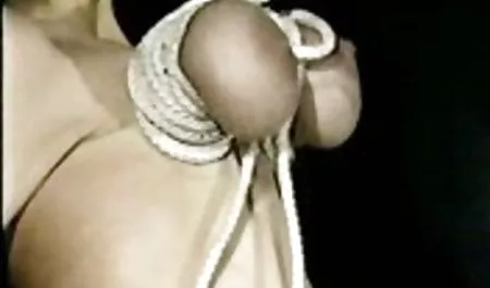 அவர் மனைவி பையன் செக்ஸ் அவரது வேலைக்காரி அனைத்து துளைகள்