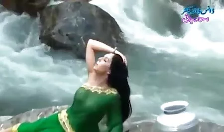 தனியா, செக்ஸ், நிக்கி பென்ஸ் ஆதிக்கம் ஒரு மொழி கிழக்கு லண்டன் பெண் உள்ள ஜப்பனீஸ் சுரங்கப்பாதை Keyes